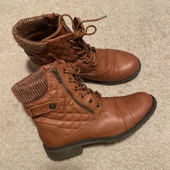 Shoes - Boots